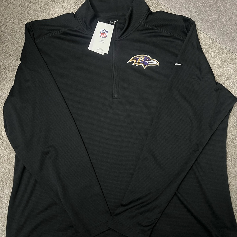 Nike Black Zip Up Sweater with Athletic Design